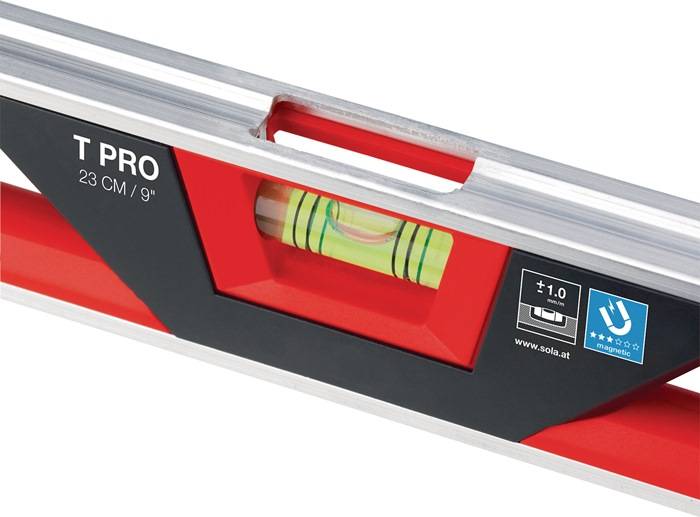Torpedowasserwaage T PRO 23cm Aluminium/ABS Ku.rot/schwarz 1 mm/m 1 mm/m SOLA-1