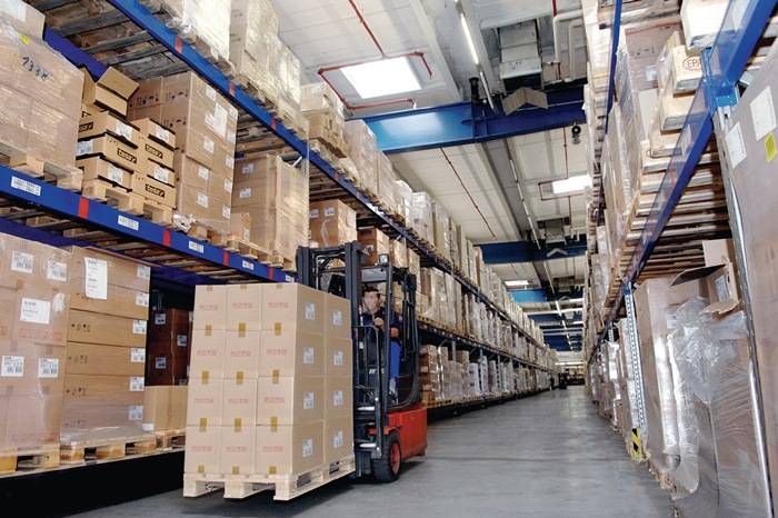 Verpackungsklebeband PP tesapack® 4024 farblos L.66m B.50mm Rl.-2