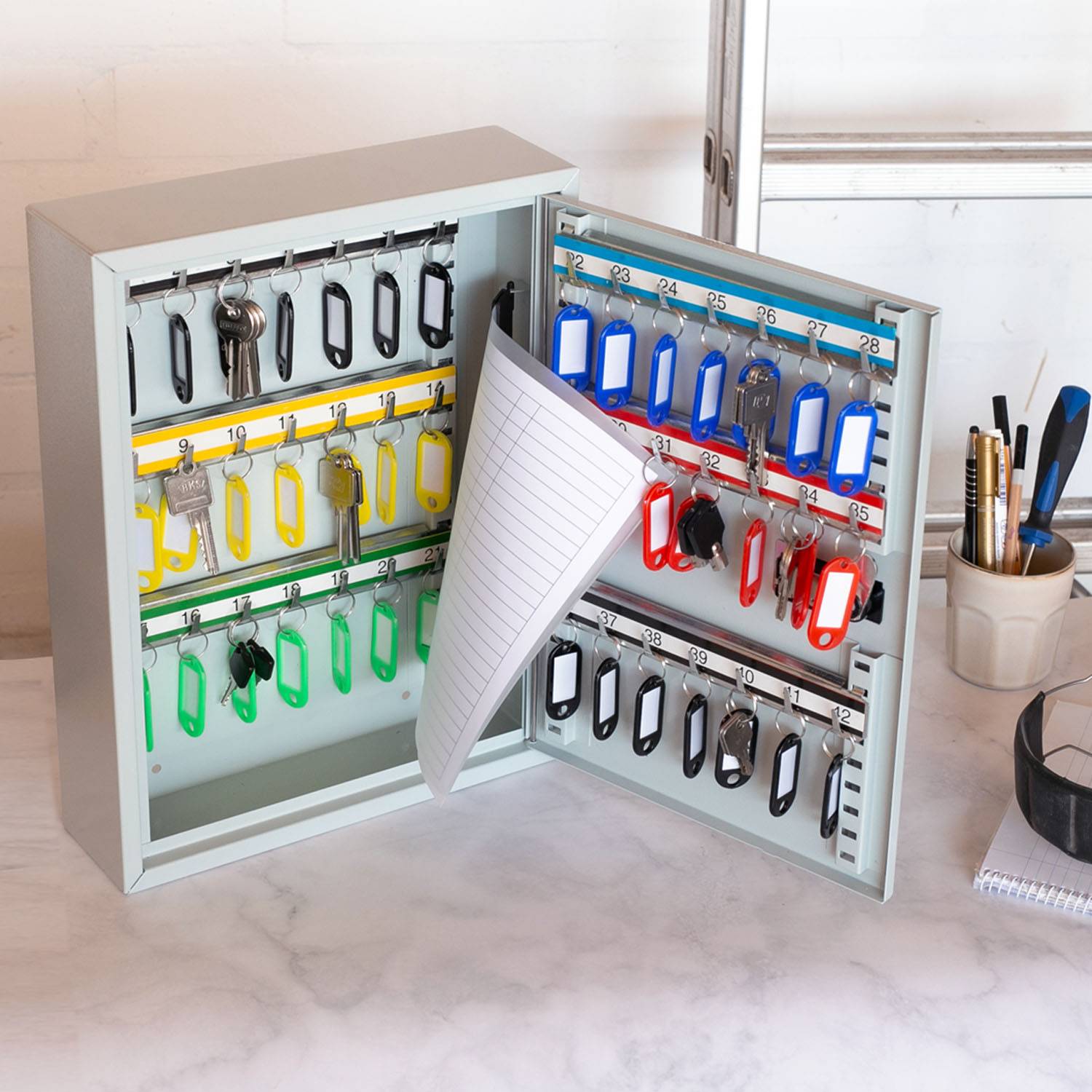 HMF 13642-07 Schlüsselschrank mit Zahlencode, Schlüsselkasten groß, 42 Haken, 35 x 27 x 8 cm, Lichtgrau-1