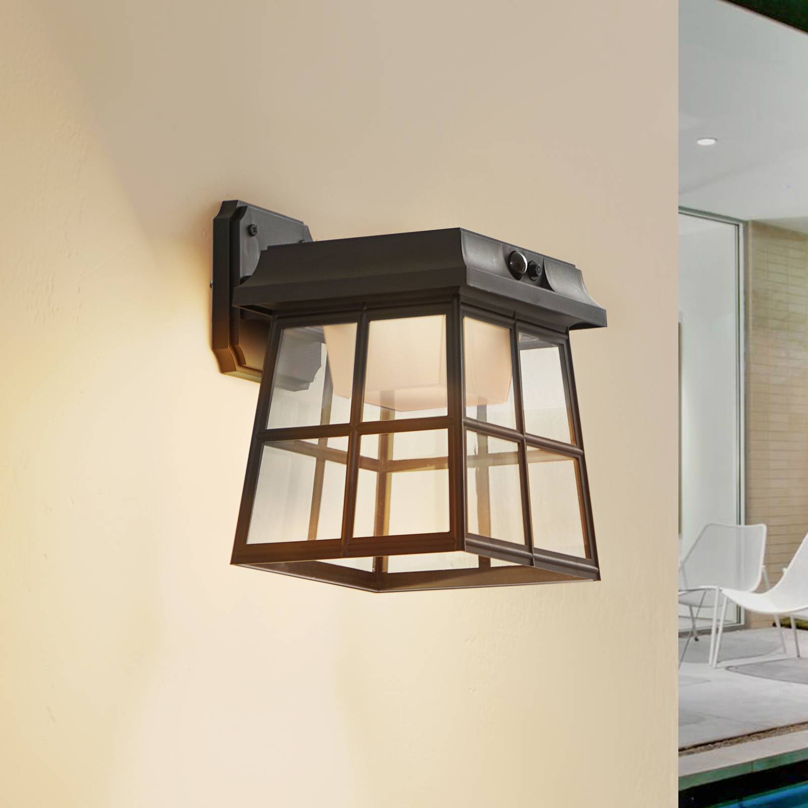 Lindby LED Solarleuchte außen 'Latarka' in schwarz aus Kunststoff-1