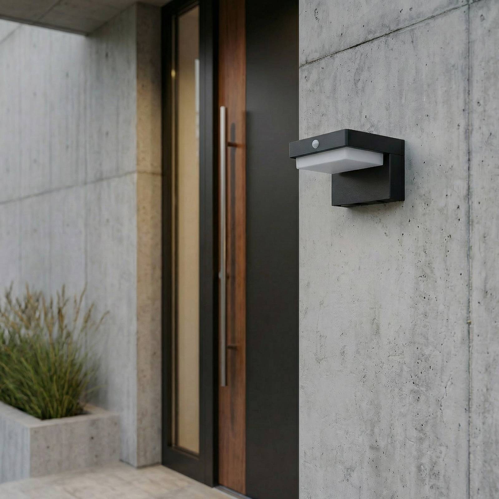 Lindby LED Solarleuchte außen 'Eleazar' in schwarz aus Aluminium-3