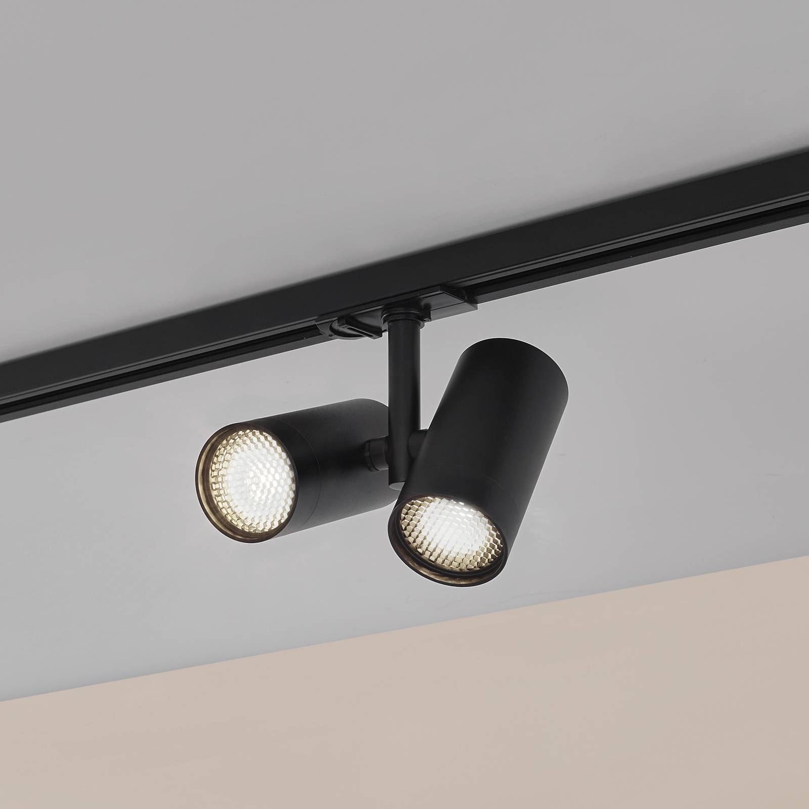 Lindby Stromschienenleuchte 'Linaro' in schwarz aus Aluminium-1