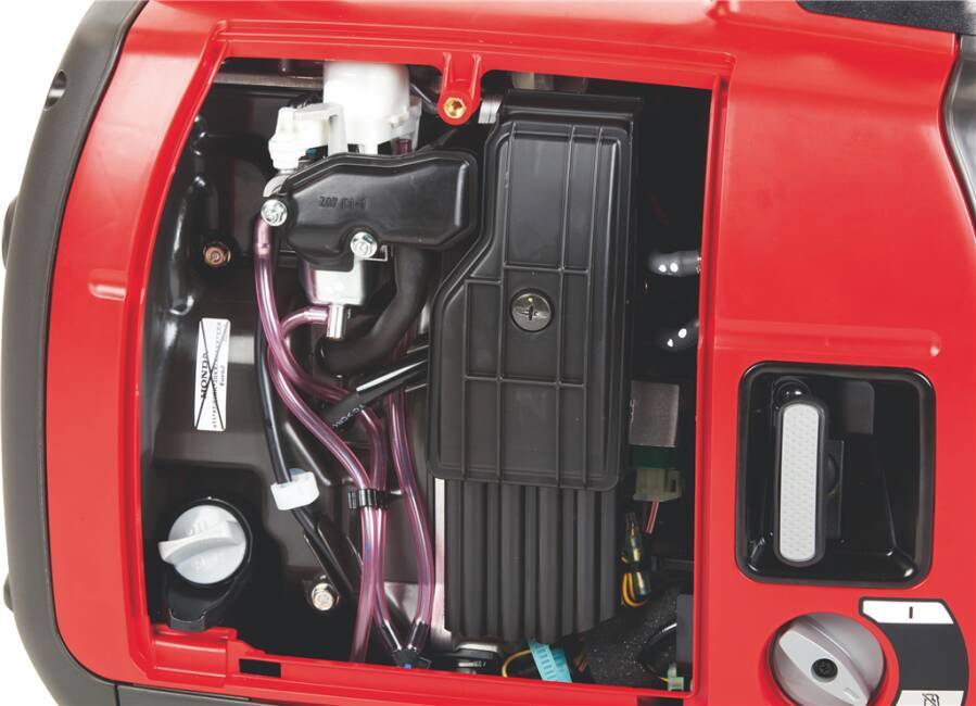 Stromerzeuger EU 22i 830698 Leistung max./Dauer 2,2 / 1,8 kW Stromstärke (Überlast) 7,8 A Motor GXR 120 Schutzklasse IP-4