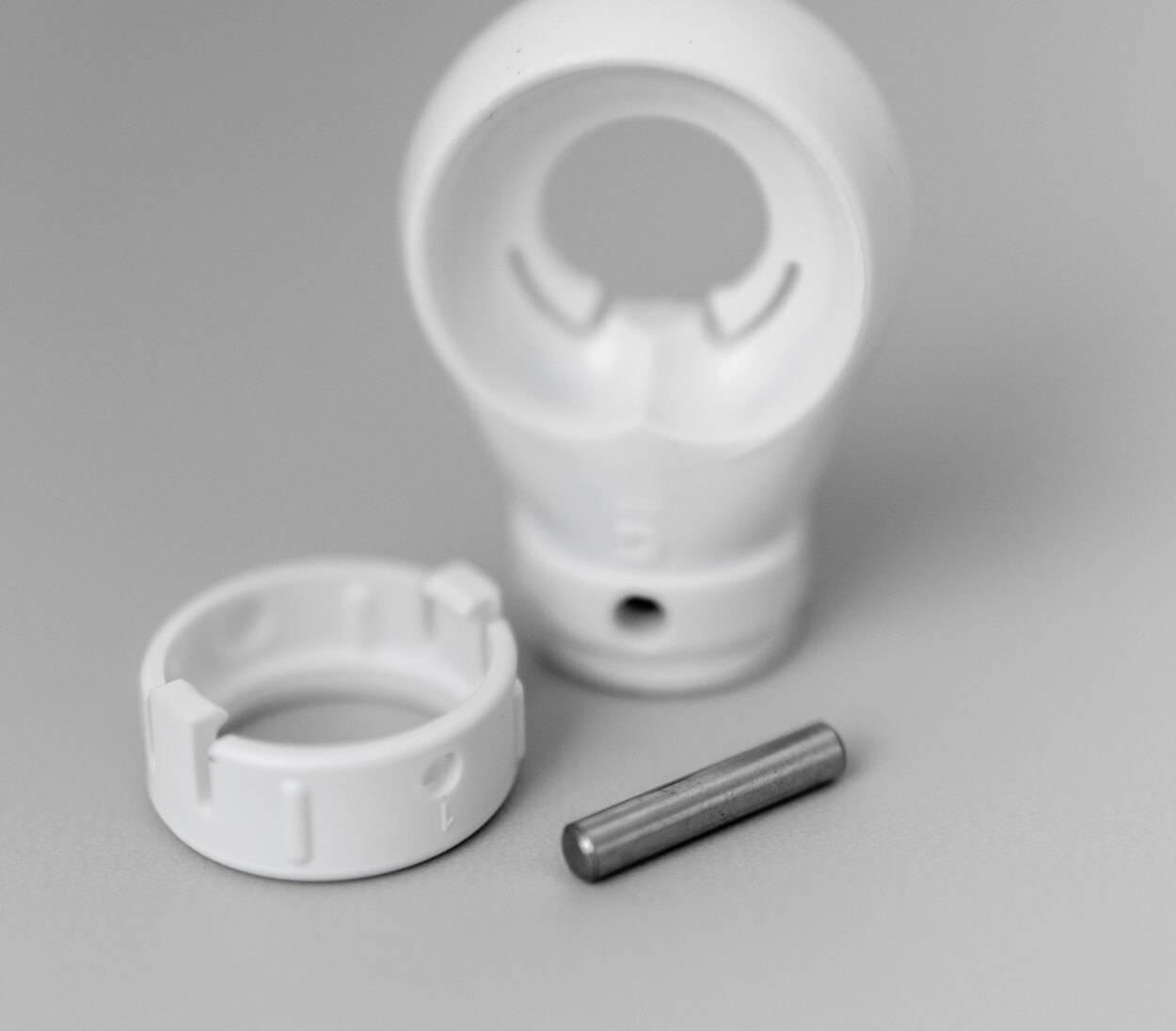 BAUHELD Markisenöse Rund 10 mm Ral 9005 für Kugelhaken-1