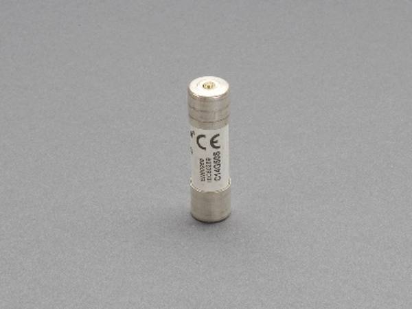 Wöhner 31374000, Zylindr. Sicherungseinsatz 40 A, mit Schlagmelder (Verpackung 10 Stk.)