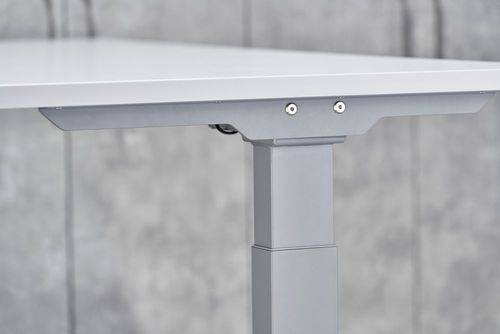 Höhenverstellbarer Schreibtisch, elektrisch, Memory-Schalter, C-Fuß, 1600 x 800 mm, eiche/silber-1