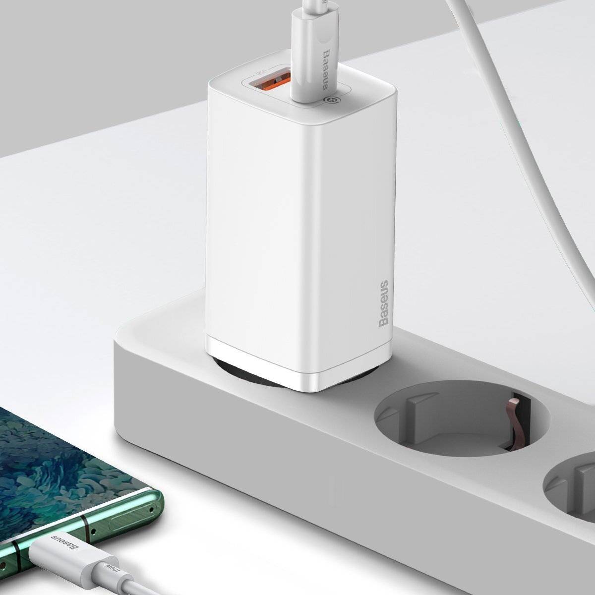 Symbolbild für Baseus GaN2 Lite Ladegerät 65W USB / USB Typ C Quick Charge 3.0 Power Delivery (Galliumnitrid) Netzteil Adapter weiß