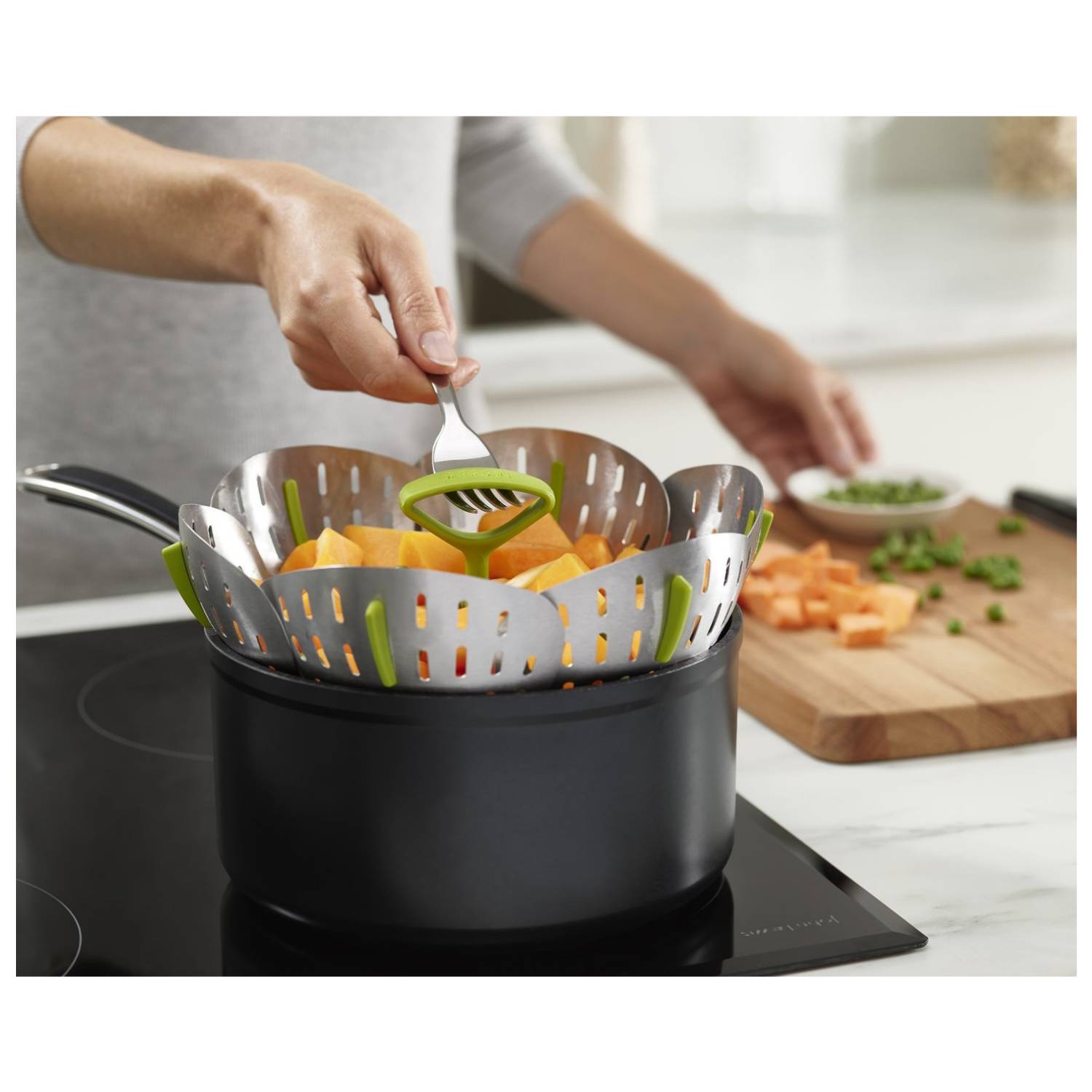 Joseph Joseph Bloom Steel Folding Steamer Basket, Einzelner Dampfgarerkorb, Edelstahl, Edelstahl, 16-0