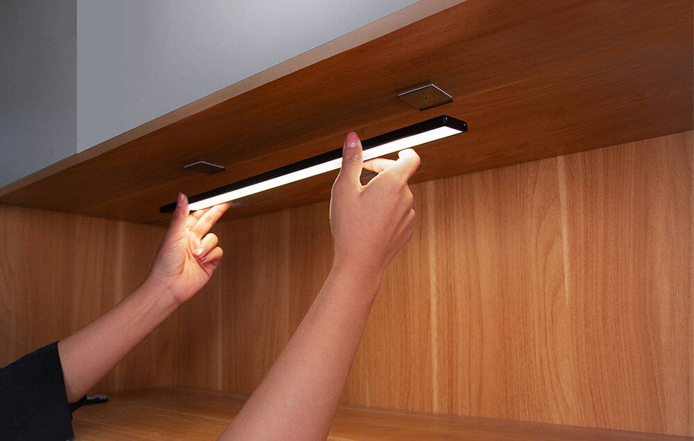 Symbolbild für Yeelight Closet Light Schwarz 60cm 2700K