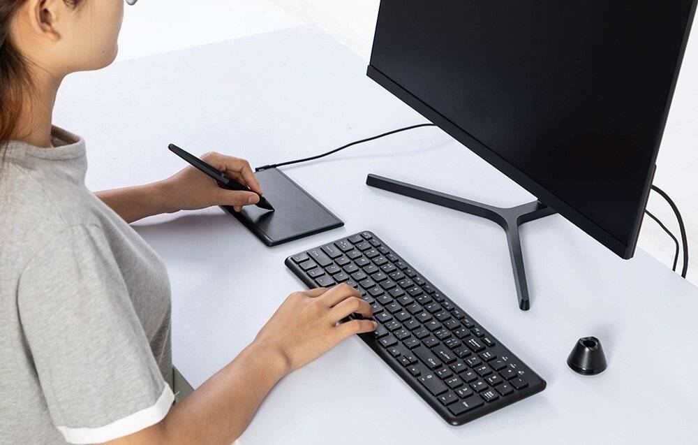 Preisbild für Huion H420X Grafiktablett, 106x66mm Arbeitsfläche, 8192 Druckstufen, USB-C