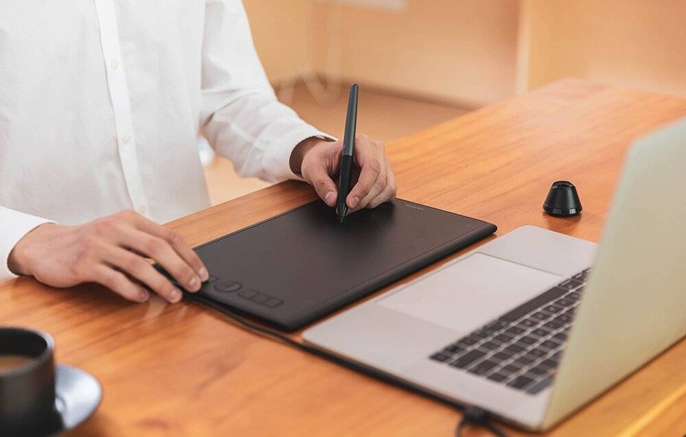 Huion H610X Grafiktablett, 8192 Druckstufen, 10 x 6,25 Zoll Arbeitsfläche, USB-C-6