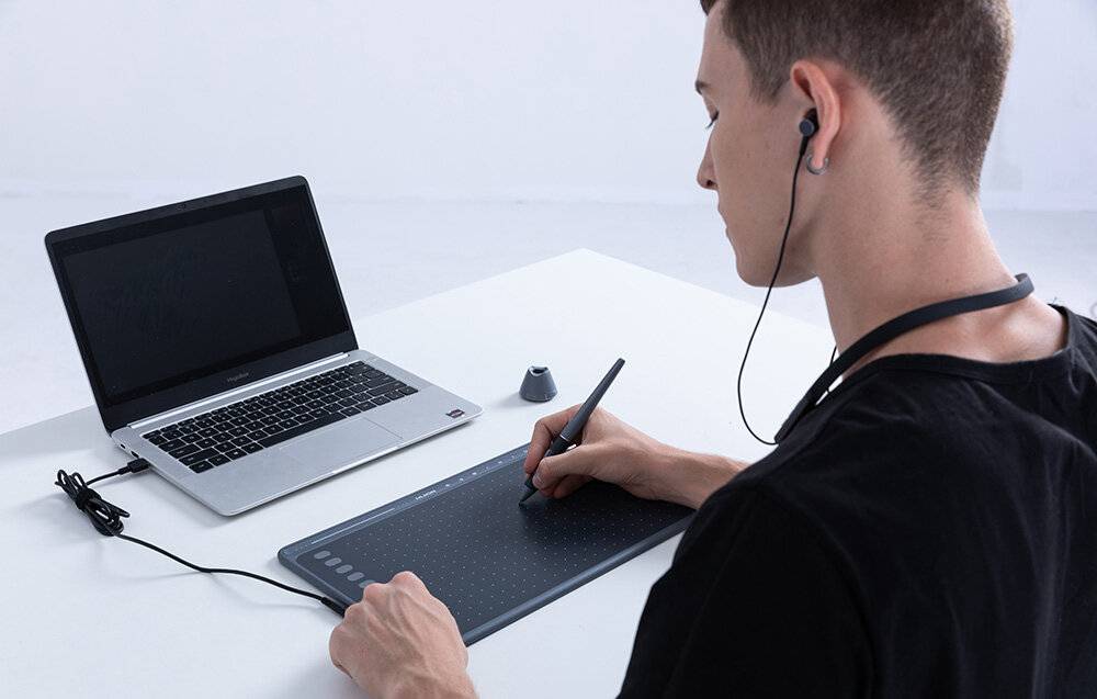 Huion HS611 Grafiktablett, 8192 Druckstufen, 10 Tasten, Media Bar, USB-C-1
