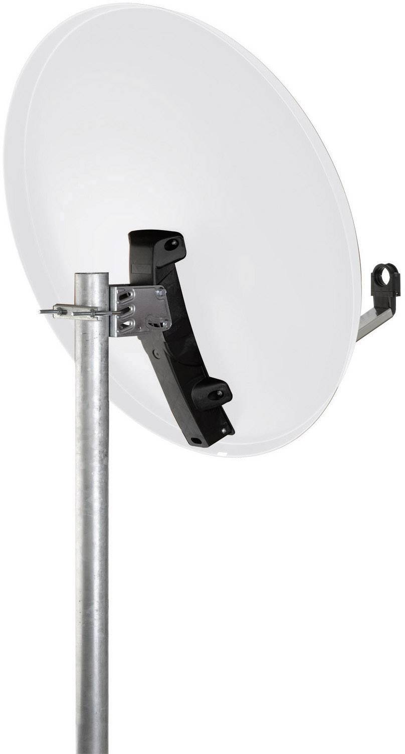 Eine weiße Satellitenschüssel an einem Metallmast, geneigt für Empfang.