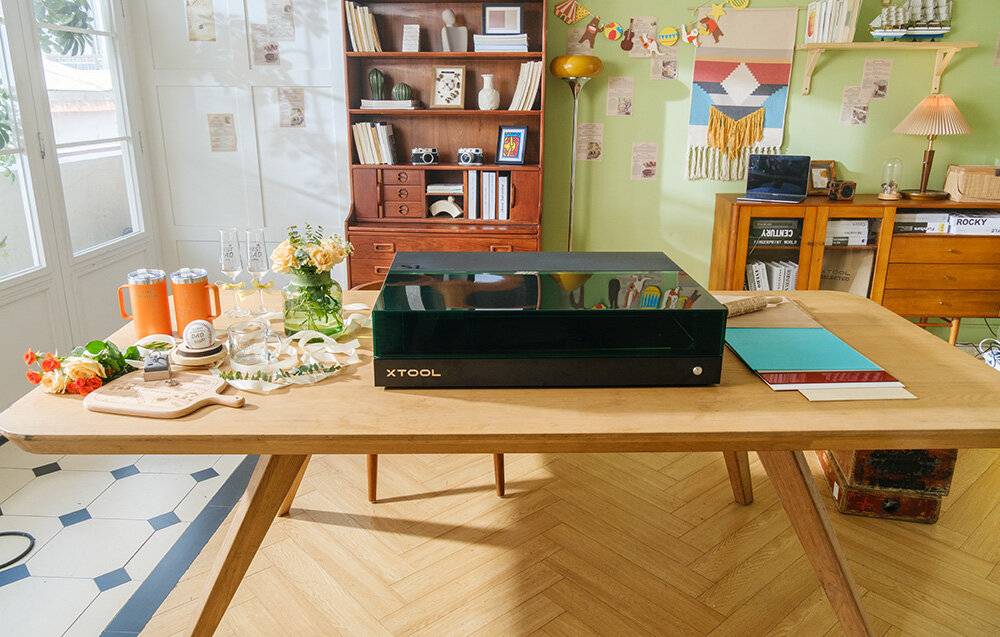 Symbolbild für xTool - S1-AIOB - xTool S1 40 W 2-in-1-Lasergravierer – Komplettpaket (schwarz)
