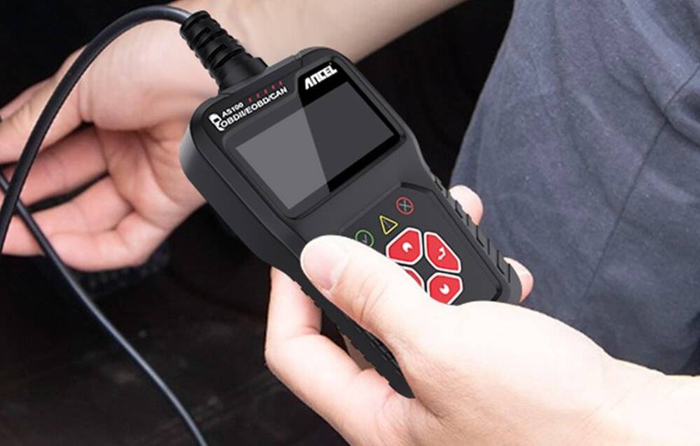 Symbolbild für OBD2-Diagnosegerät Ancel AS100/AC100 für Fehlerdiagnose und Live-Daten