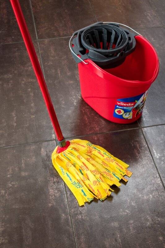 Vileda SuperMocio Soft Wischmop mit Stiel extra saugfähig mit 30 % Mikrofaseranteil zum-1
