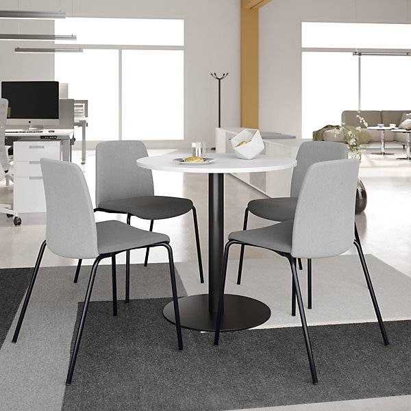 Stuhl Helmer Sitz/Lehne gepolstert VE 4 Stk Sitz hellgrau Gestell schwarz. ELJ Bordet AB 84259349-1
