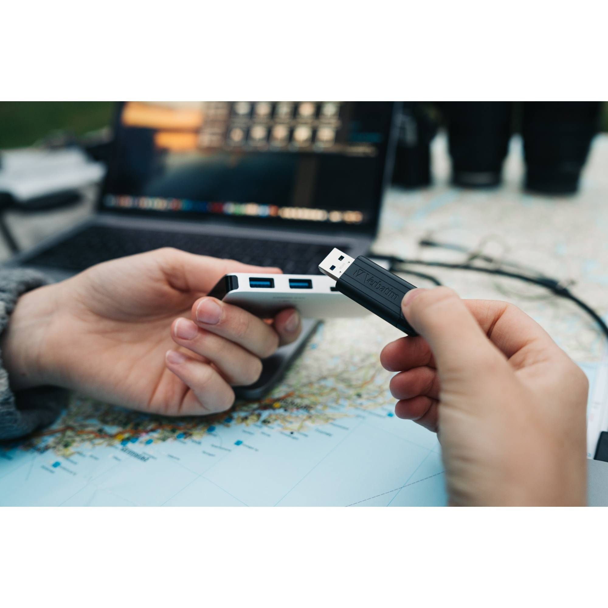 Verbatim Store 'n' Go Pin Stripe USB Drive - USB-Flash-Laufwerk - 16 GB - USB 3.-4