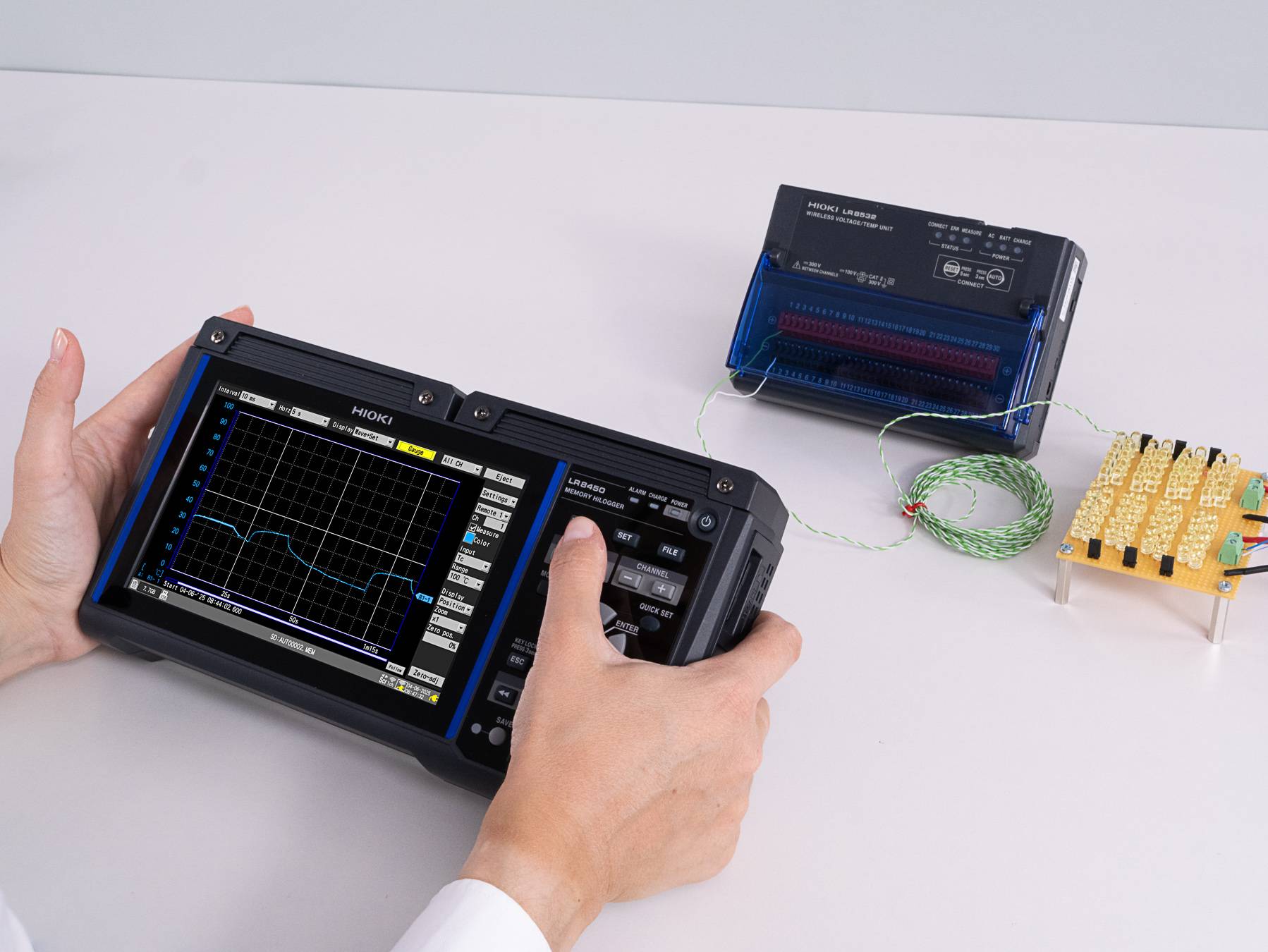 Hioki LR8532 - Drahtloses 30-Kanal Loggermodul für Spannung und Temperatur, 10 ms-2