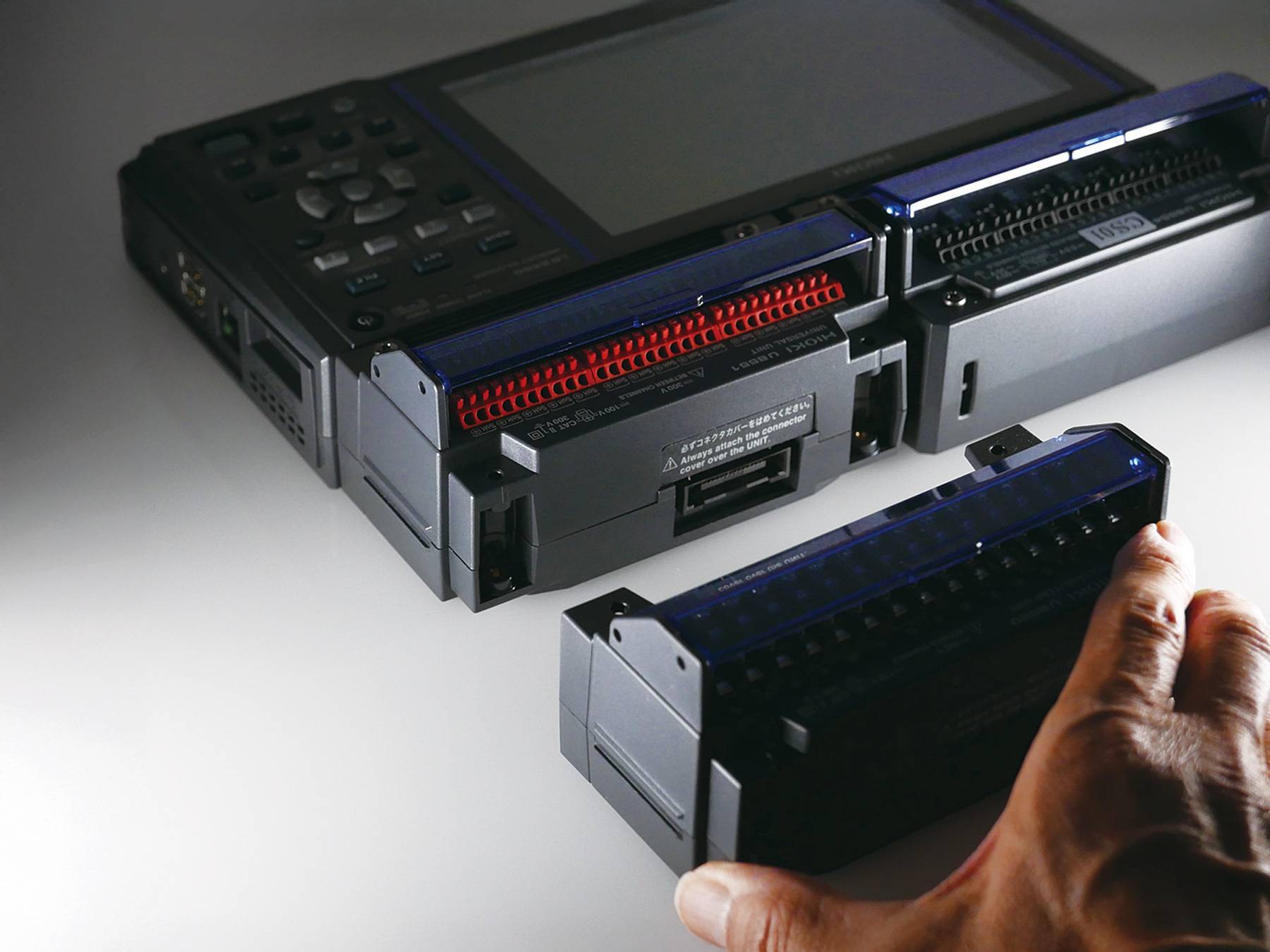 Hioki U8551 - 15-Kanal-Loggermodul für Spannung, Temperatur und Widerstand, 10 ms-4
