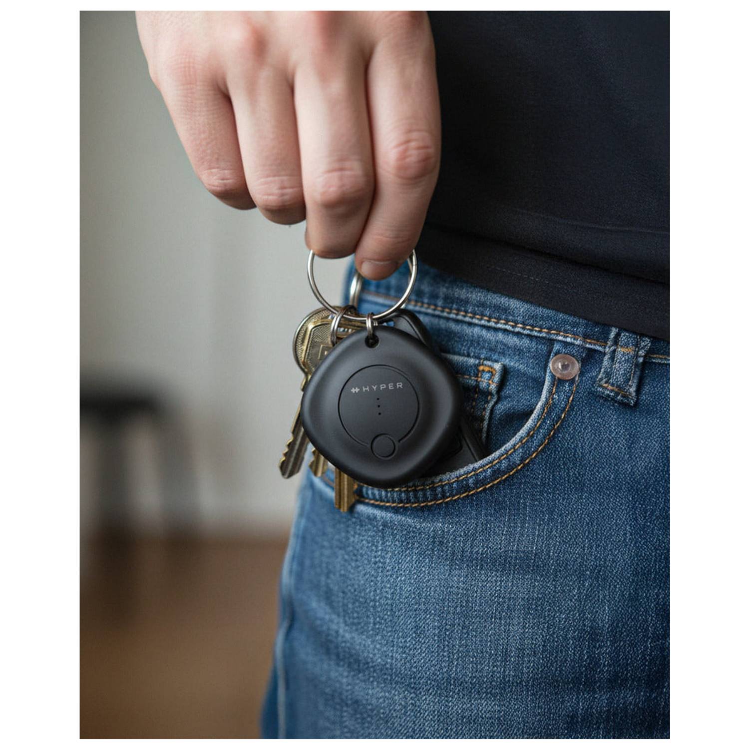 Targus Hyper HyperShield Universal Find My Locator-1