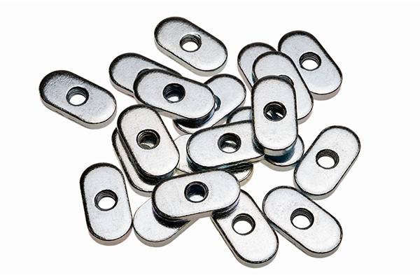 Sorotec Gleitmutter | 25 x 13 x 4 mm, Oval, Gewinde M5 | 100 Stück-0