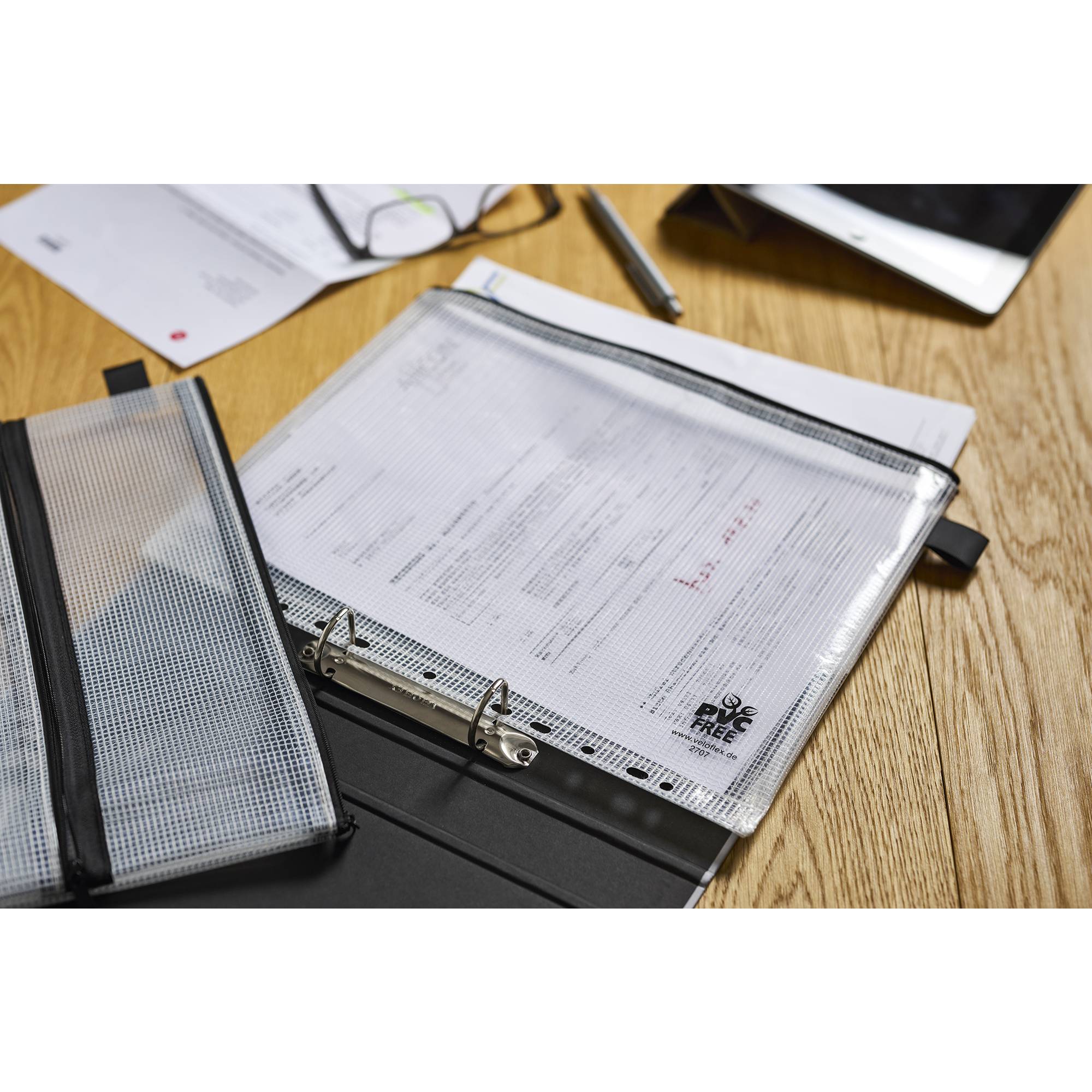 Reißverschlusstasche A4 EVA-Material mit Abheftrand transparent-1