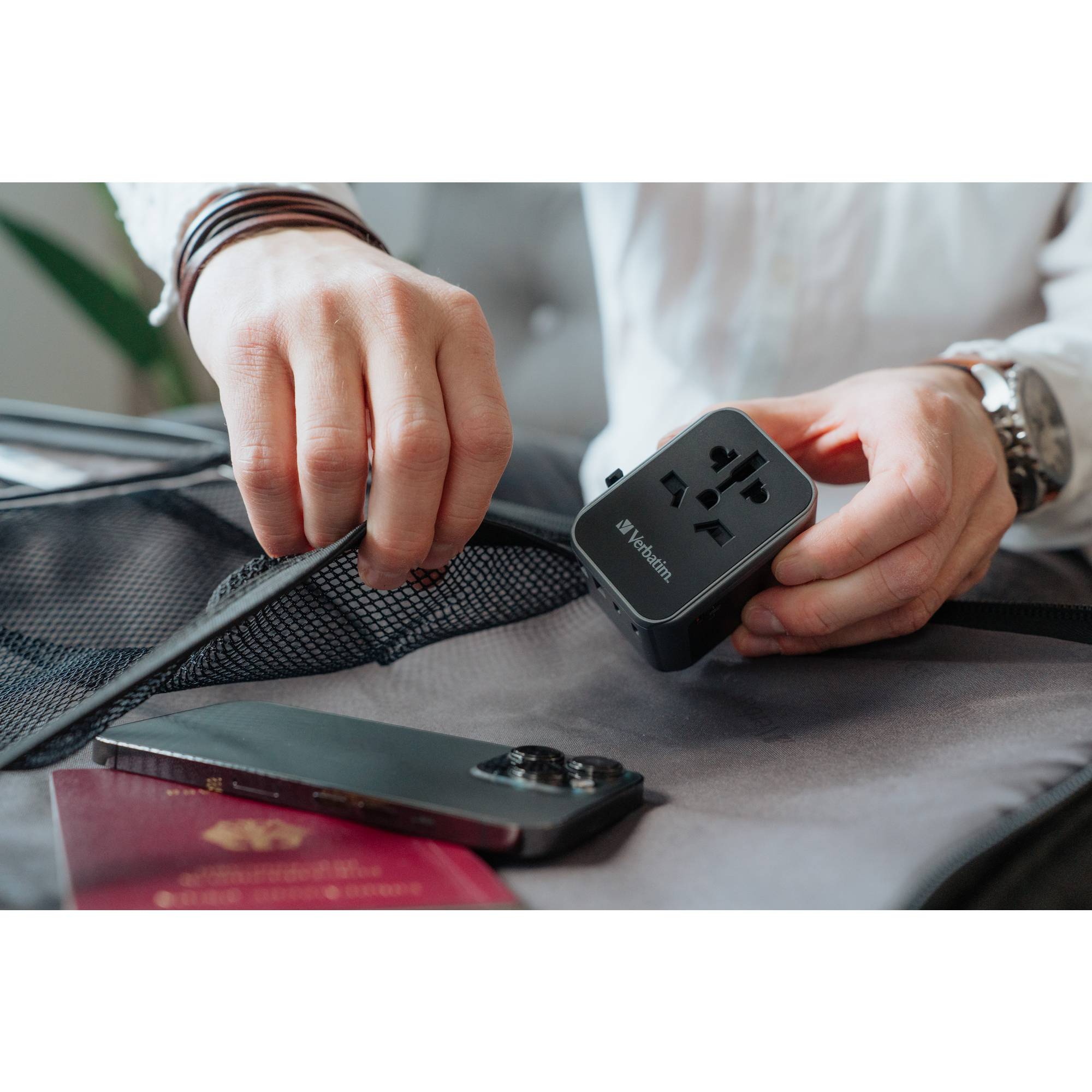 Universal Travel Adapter-4