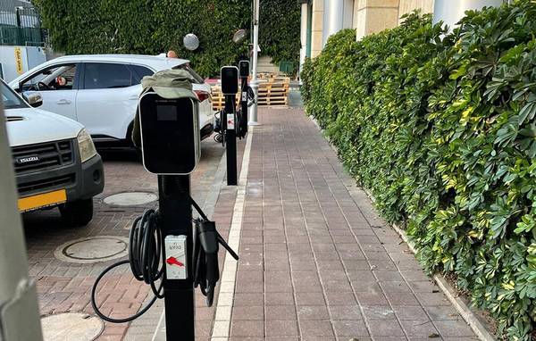 Besen Wand-Autoladegerät BS20 22kW