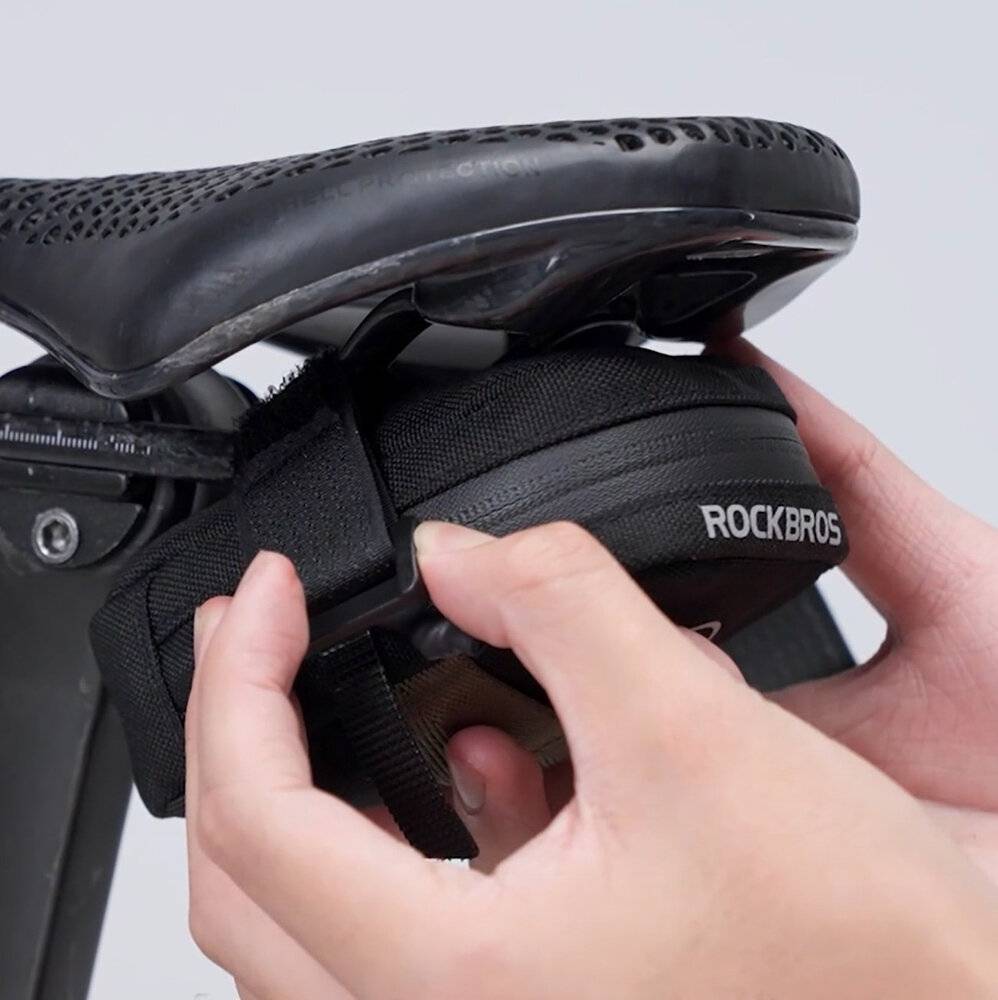 Rockbros Mini Satteltasche CO2-Kartuschenhalter - Schwarz/Grün-1