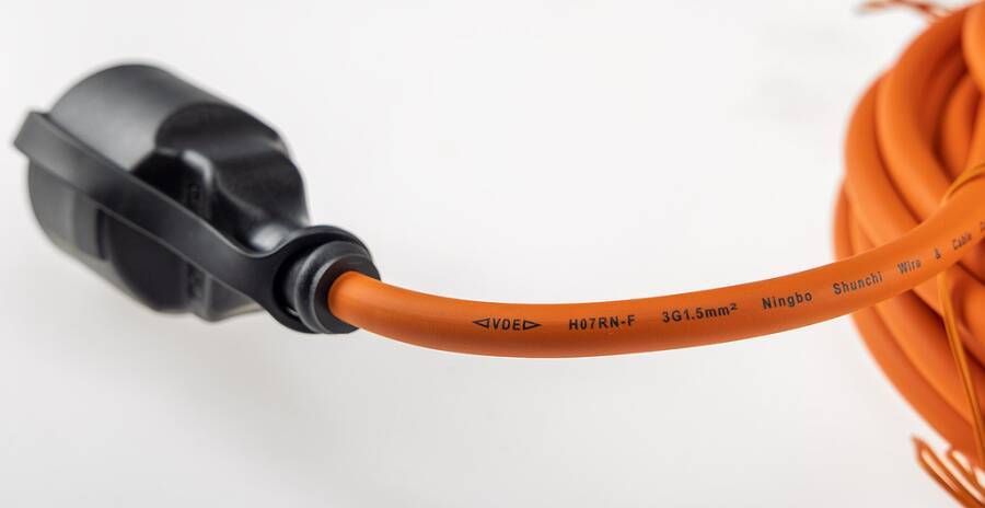 Verlängerung H07RN flammwidrig und ölbeständig 23612 Farbe orange Ausführung Verlängerungskabel Zuleitung H07RN-F 3G1,5-2