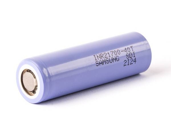 Samsung INR21700-40T 4000mAh Li-Ion-Akku, 3,6V - 3,7V min. 3900mAh typ. 4000mAh maximal 45A Stromabgabe (Flat Top)