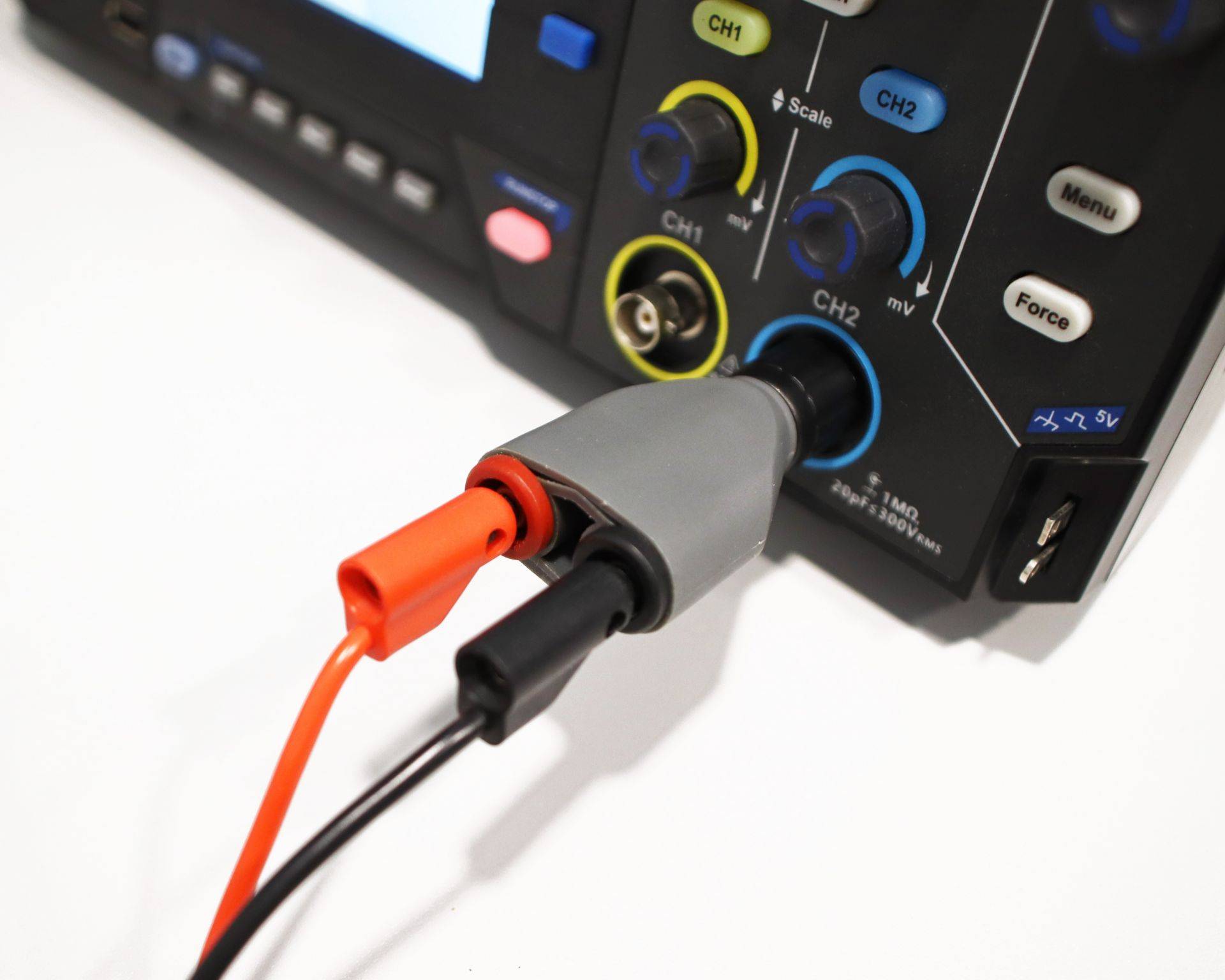 PeakTech P 7055 – BNC auf 4mm Bananenstecker Adapter-2