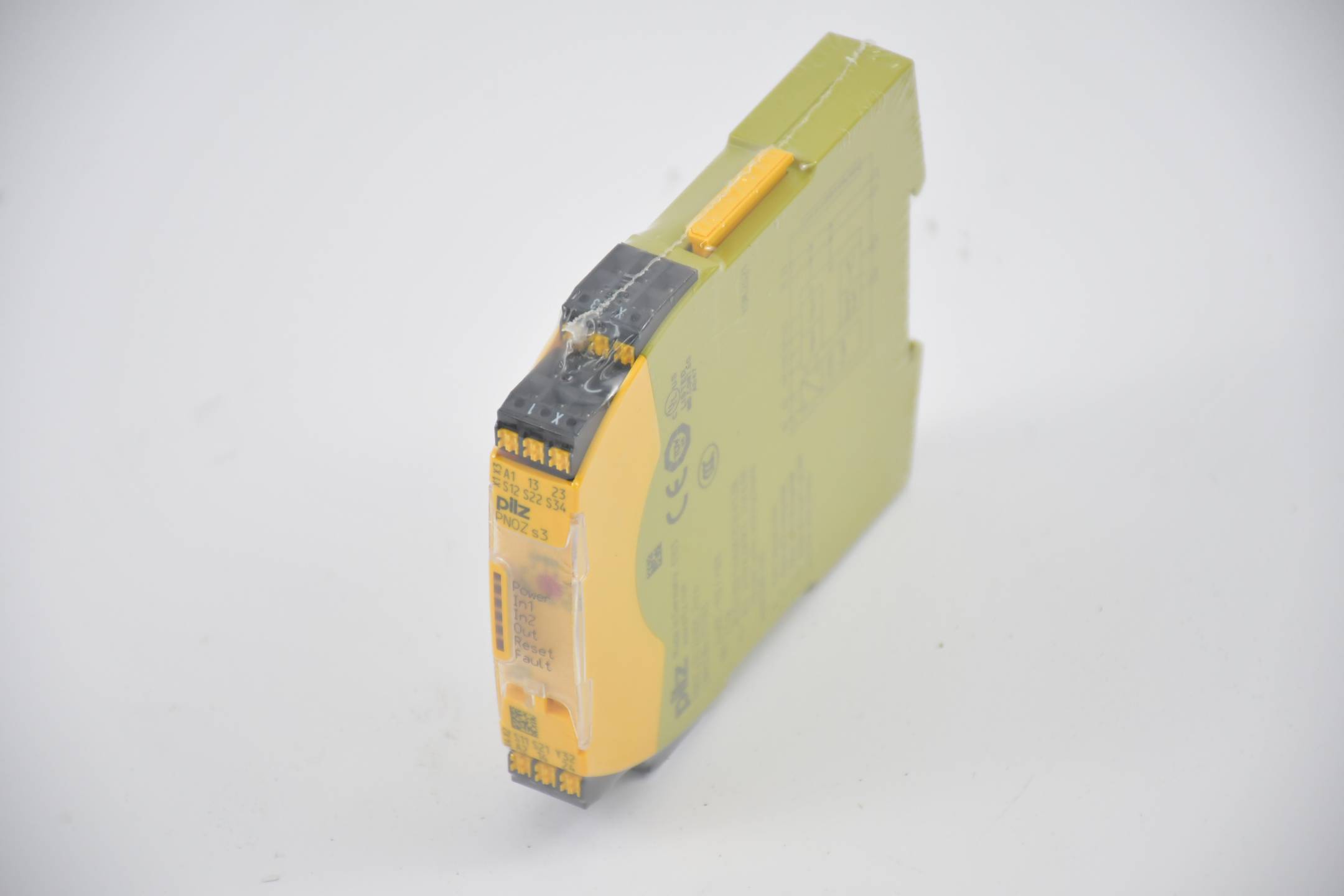 PILZ PNOZ s3 C 24VDC 2 n/o Schaltgeräte P/N: 751103-0