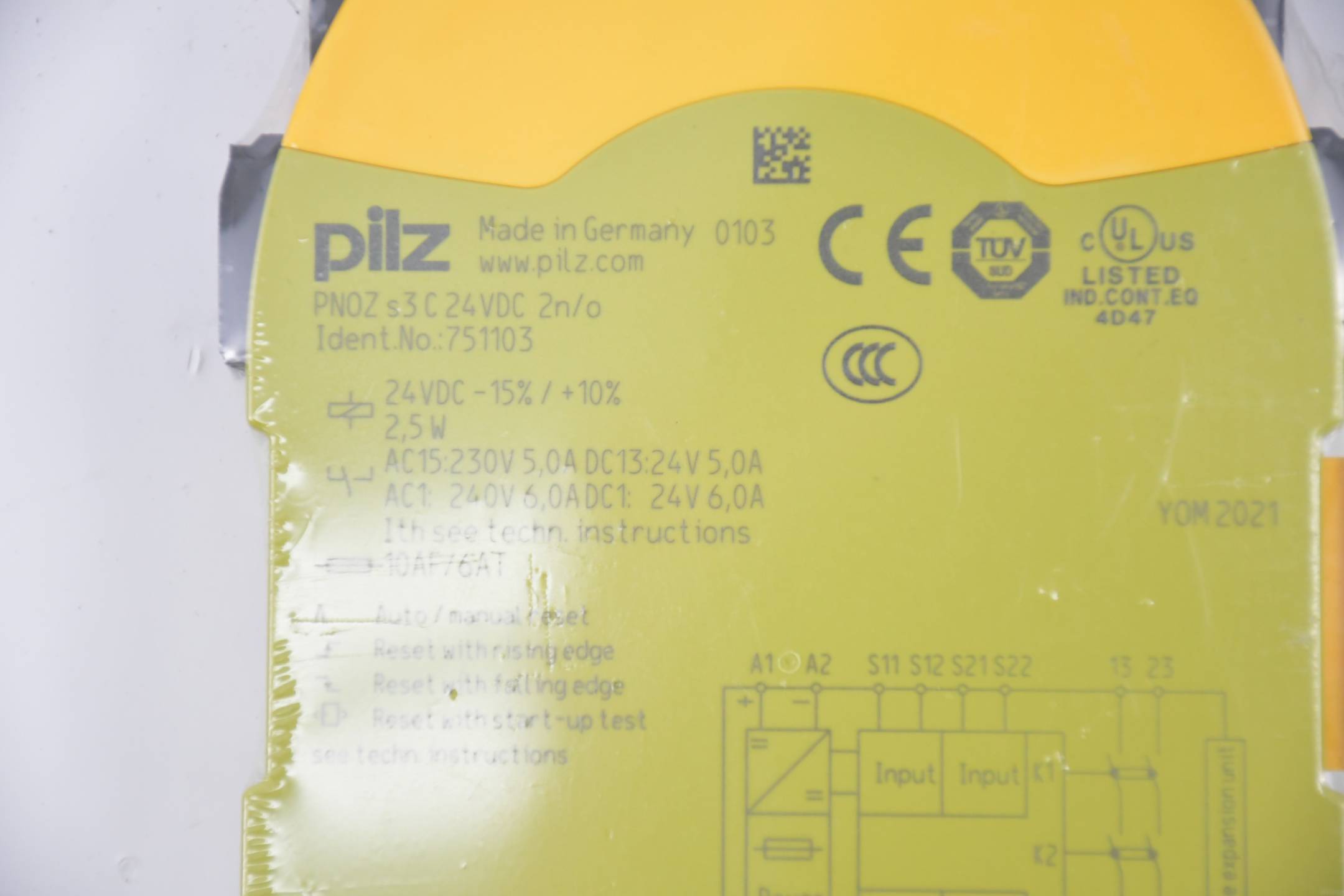 PILZ PNOZ s3 C 24VDC 2 n/o Schaltgeräte P/N: 751103-1