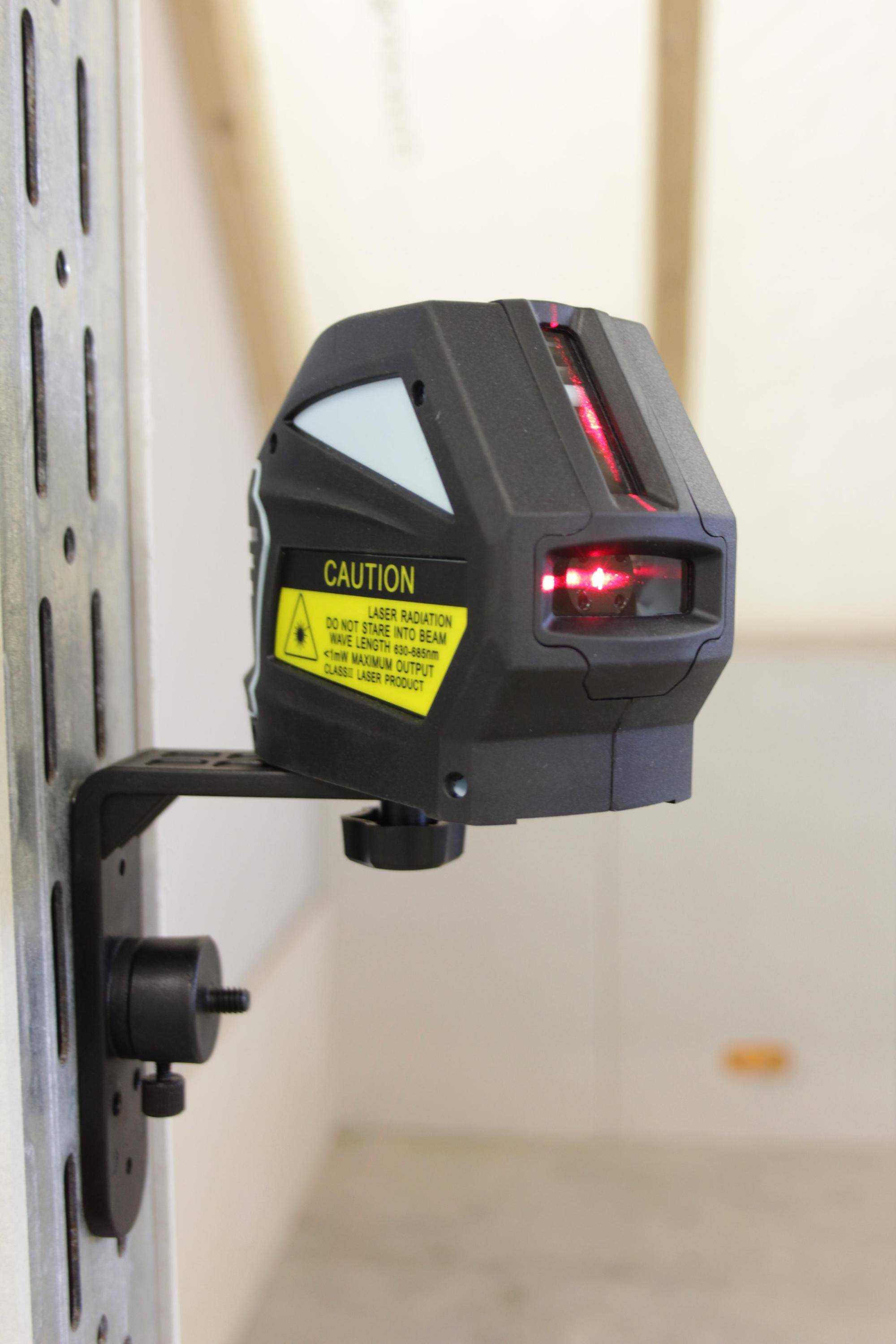 hedue® Linienlaser L1 inkl. Multifunktionsadapter, 3 x AA-Batterie, Arbeitsradius bis 10 m, in Tasche-4