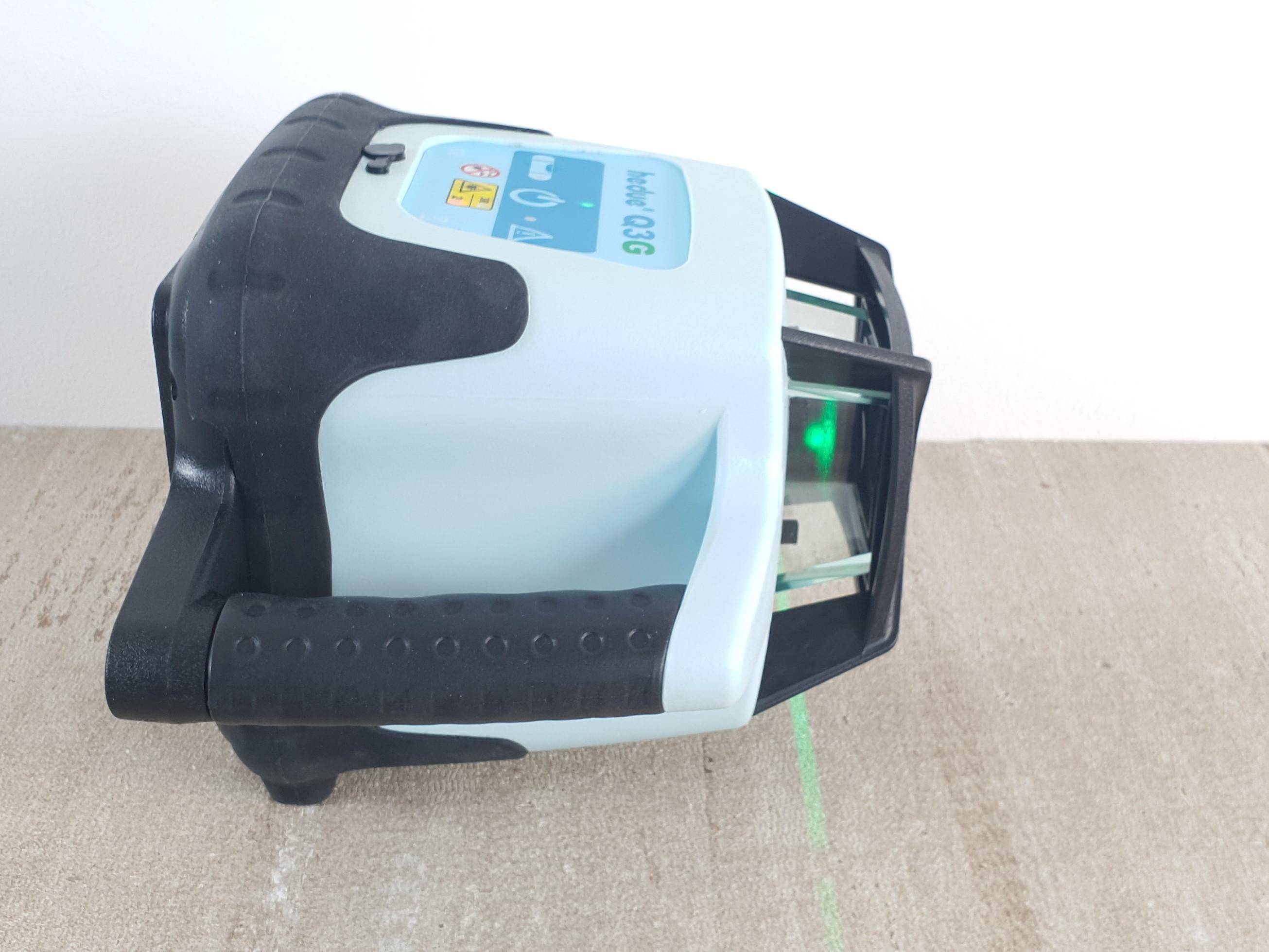 hedue® Q3G Rotationslaser - Grüner Baulaser mit zwei Laserklassen, Laserempfänger E2, Fernbedienung und Ladegerät-1