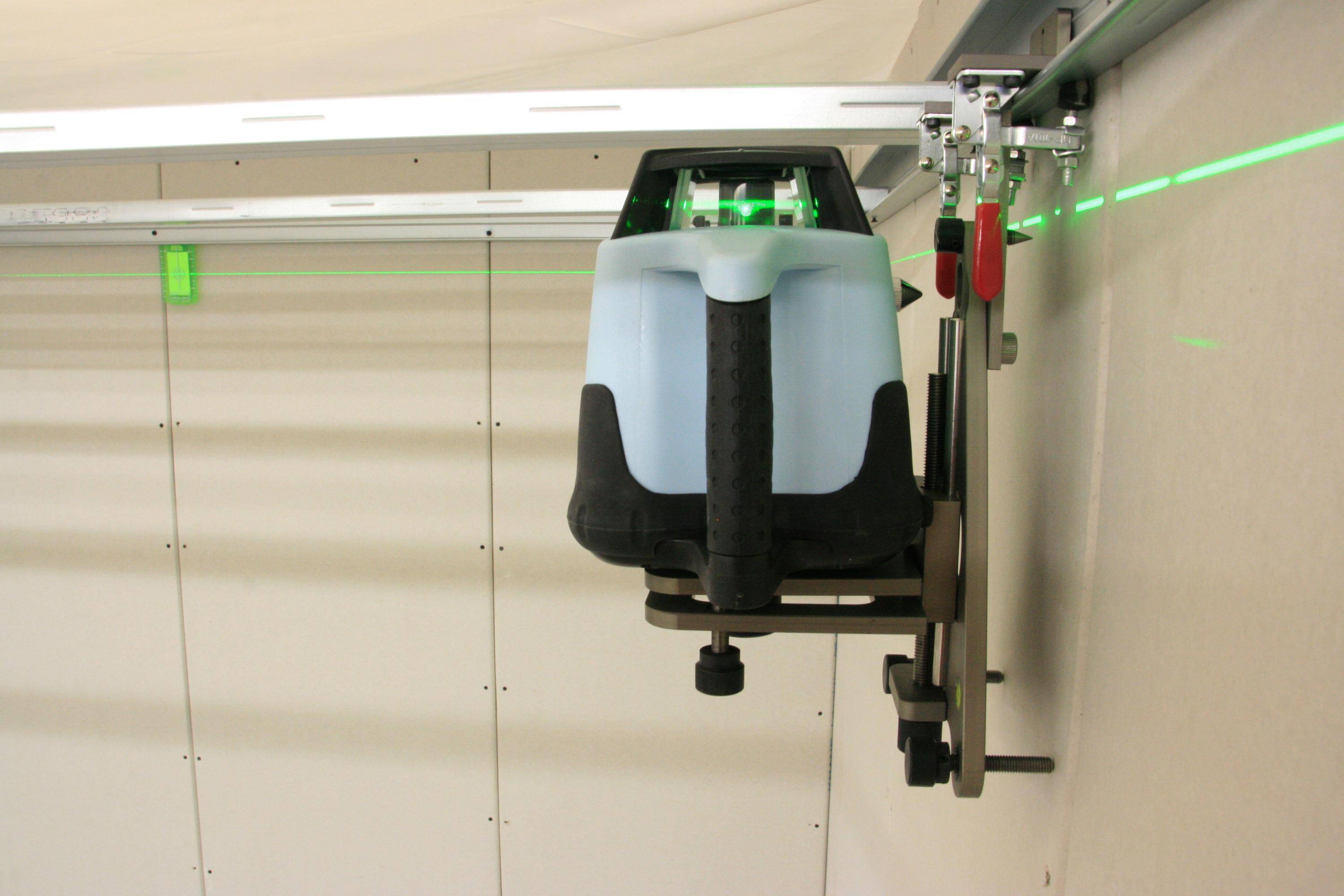 hedue® Q3G Rotationslaser - Grüner Baulaser mit zwei Laserklassen, Laserempfänger E2, Fernbedienung und Ladegerät-3