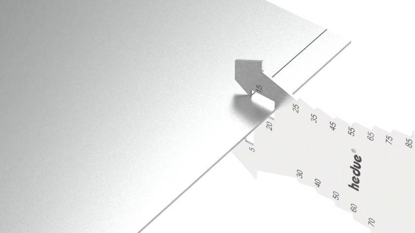 hedue® Anreißschablone M211 - Spengler Werkzeug mit 20 Anschlagkanten von 5 bis 100 mm & 28/38 Stehfalz-1