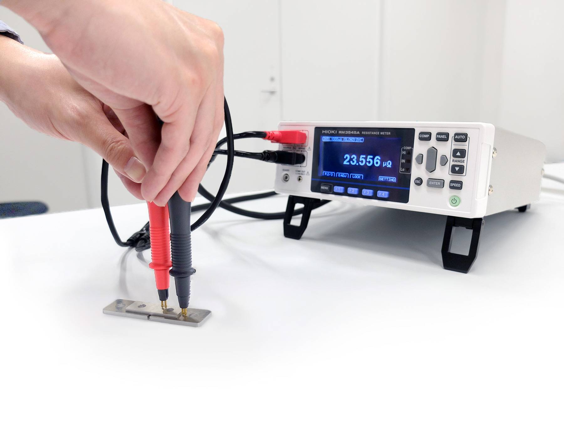 HIOKI RM3545A-1 - Präzisionsmessgerät für DC-Widerstände mit 13 Messbereichen von 1 mΩ bis 1200 MΩ-4