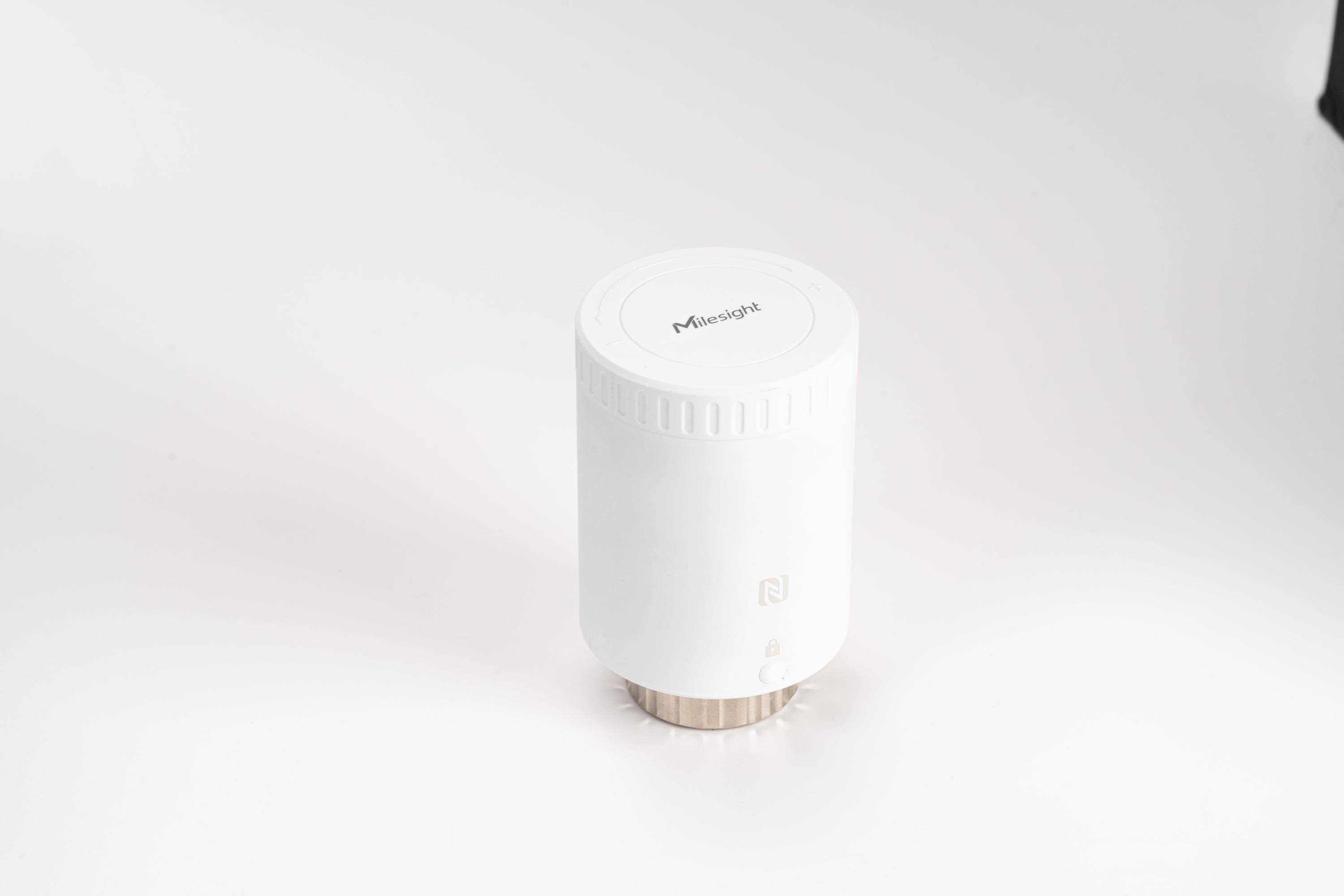 IoT Smart Radiator Thermostat WT101-868M LoRaWAN-2