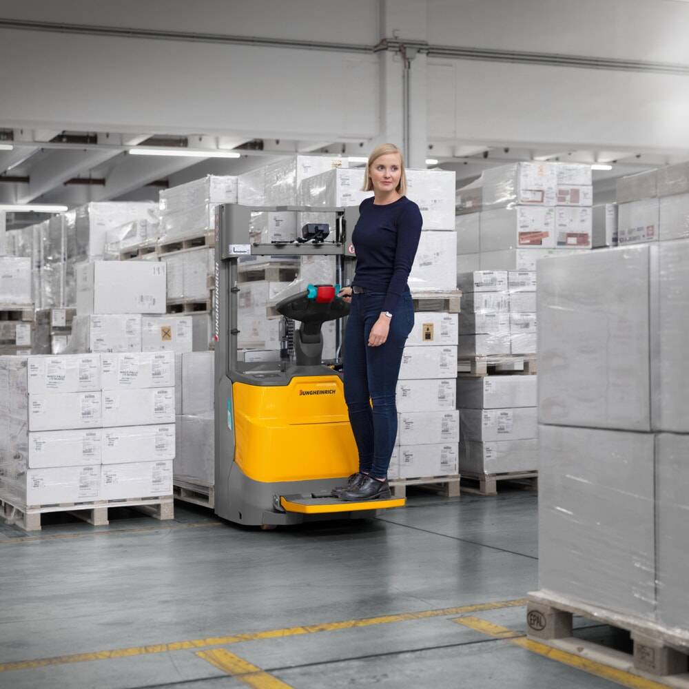 Jungheinrich Elektro-Hochhubwagen ERC 112zi DZ mit Standplattform-4