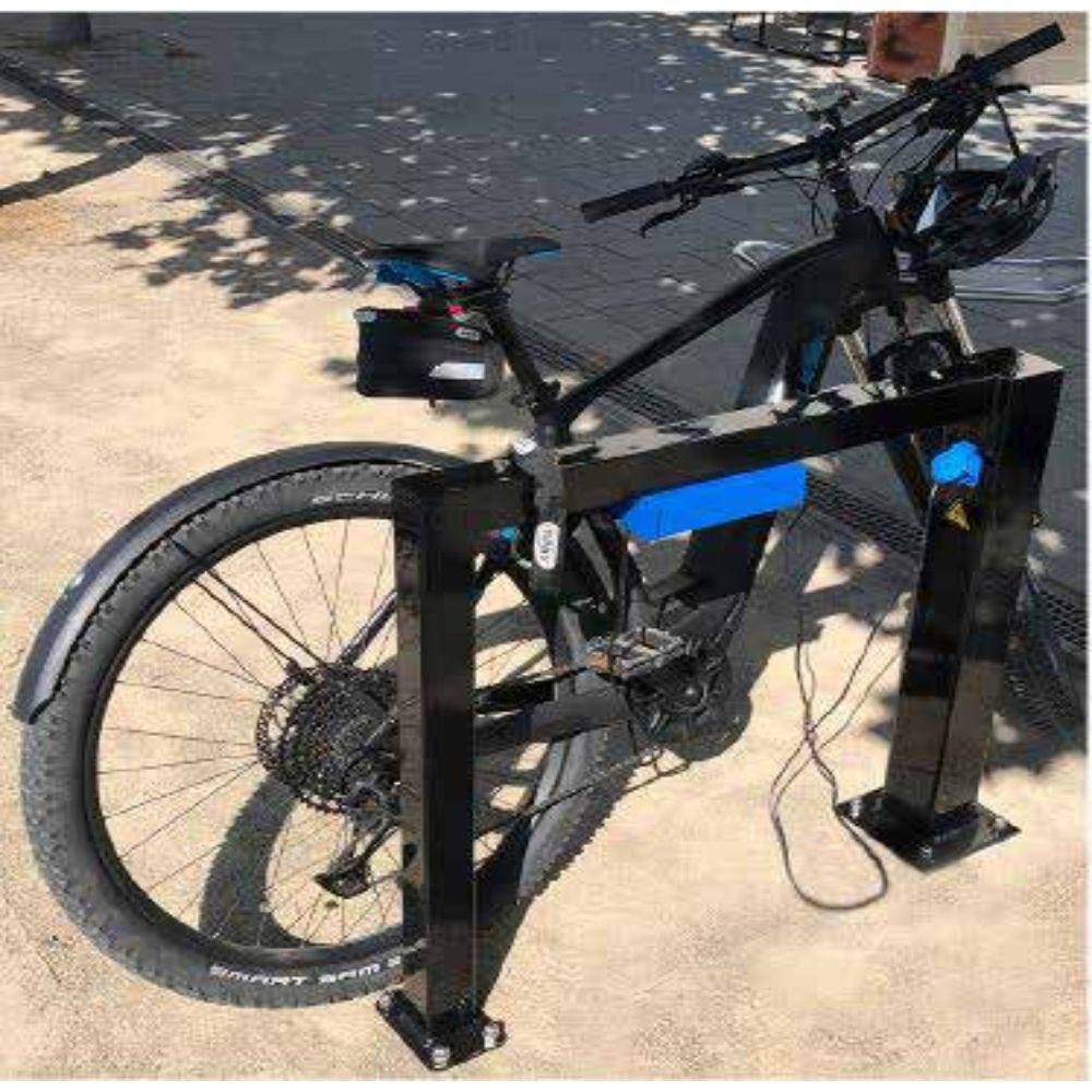 E-Bike-Anlehnbügel Ladestation, Vierkantrohr, 800 x 800 mm (HxB), Aufdübeln, schwarz-4