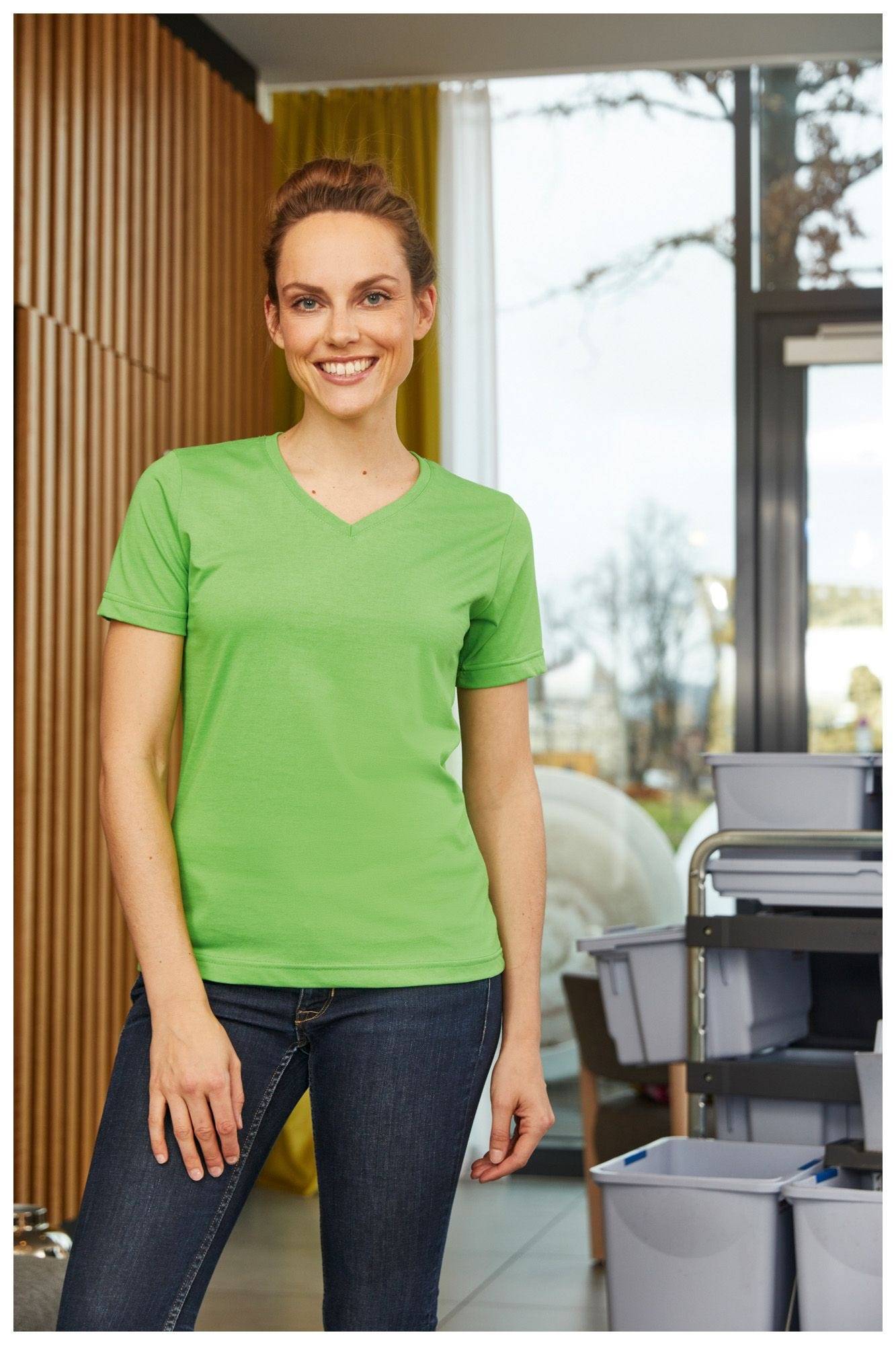 T-Shirt für Damen, Arbeitsshirt, grün, Größe M, V-Ausschnitt, leicht tailliert-4