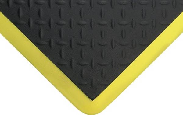 Coba Europe GmbH Arbeitsplatzbodenbelag L900xB600xS18mm schwarz m.gelben Streifen PU COBA SED010701