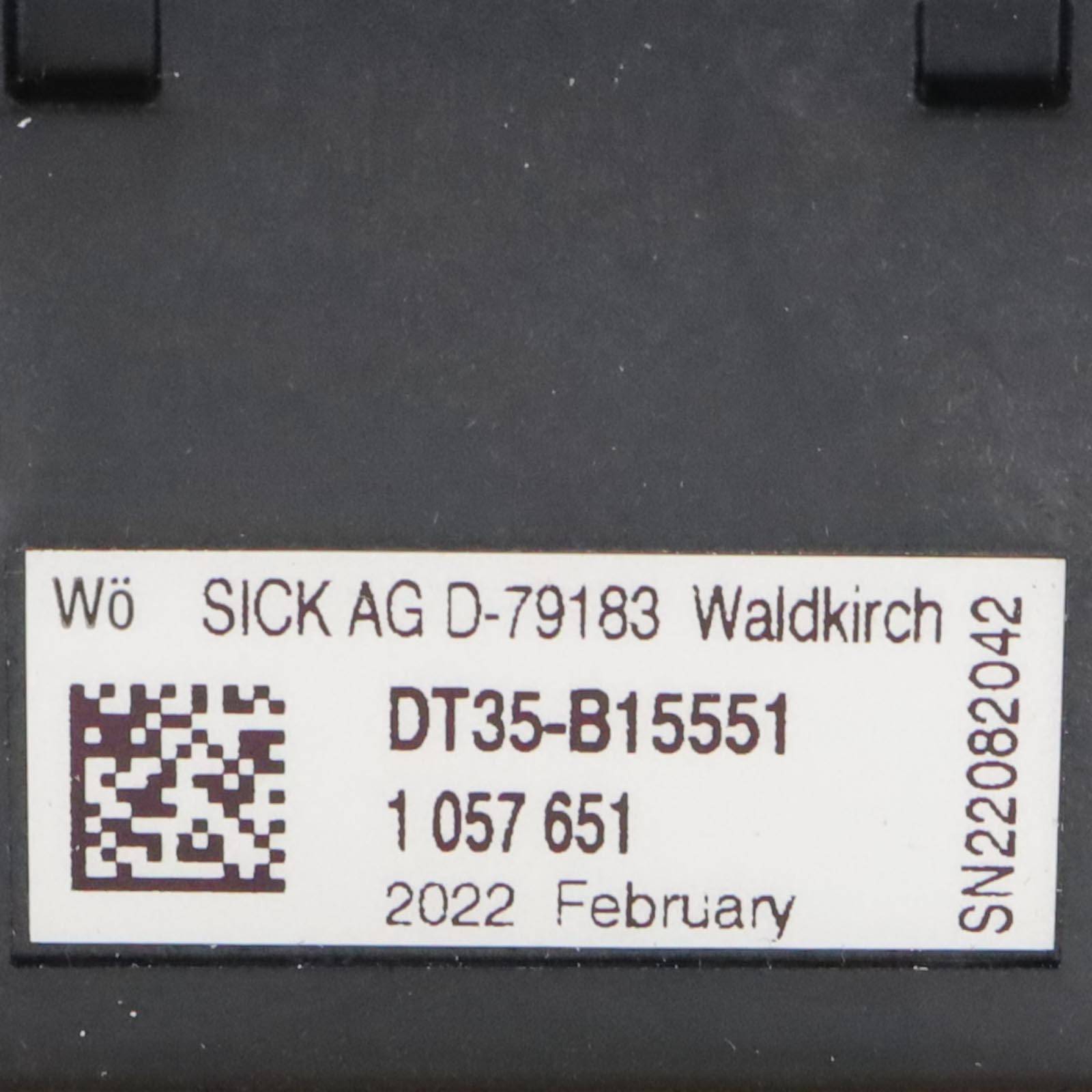 SICK Distanzsensor DT35-B15551 1057651 OVP-2