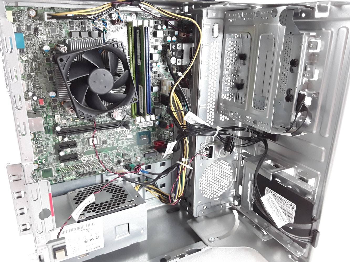 Lenovo ThinkCentre M720t iCore i7-8700 8GB RAM 256GB SSD Win11Pro DvDRW - Refurbished A--3