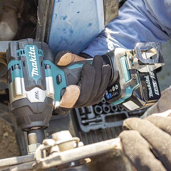 Makita DTW700RTJ - Schlagschrauber - schnurlos - 1/2 Zoll-Vierkantantrieb - 700 N·m - 2 Akkus-4