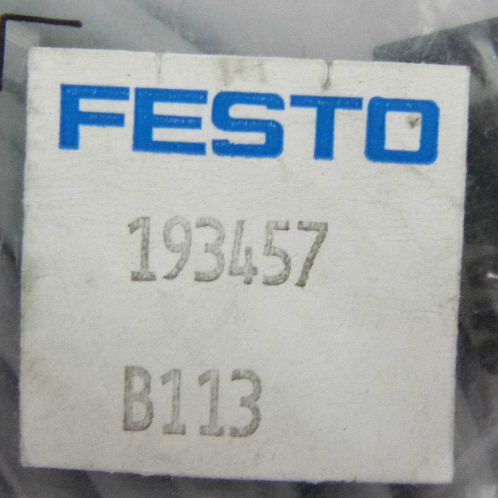 Festo Steckdosenleitung KMEB-1-24-10-LED 193457 OVP-1