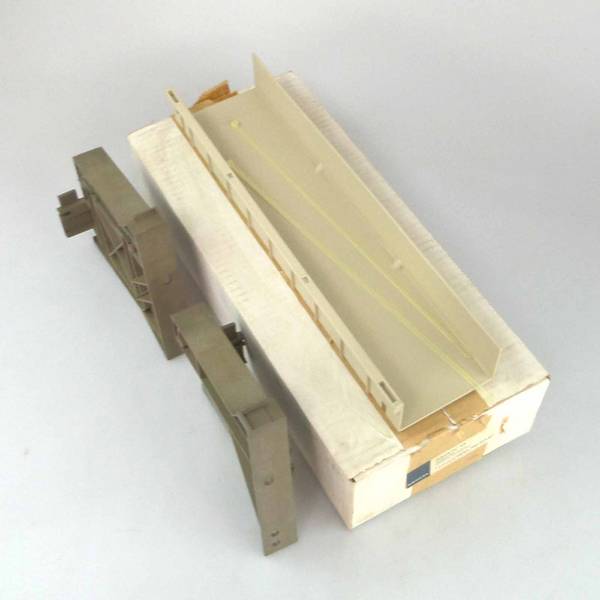 Simatic S5 Aufbauteile m. Leitungskanal 6ES5 981-0GA11 OVP